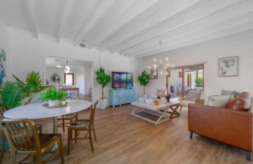 Coral Terrace Apartamento | Exotic 4 Bedroom House With Pool