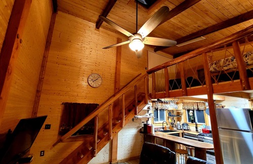 Mountain View Casa | Exotic family getaway private eco Log cabin near Volcano Park