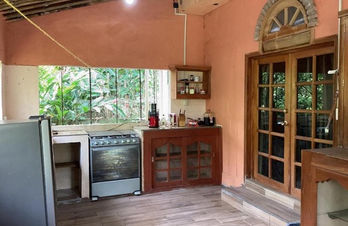 Tuxtla Chico Casa | Exotic flower cabin pool