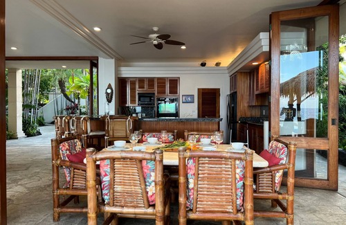 Kailua-Kona Casa | Exótica Kona Bay Hawaii Frente a la playa Paraíso tropical Impresionante hogar
