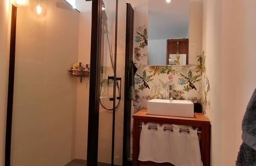 Cachen Cama Y Desayuno | Exotic room for 1/2/3 persons