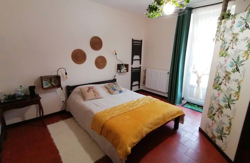Cachen Cama Y Desayuno | Exotic room for 1/2/3 persons