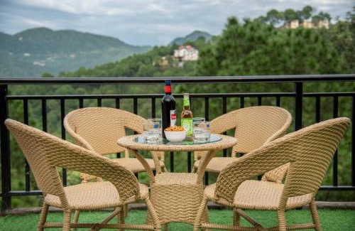 Dharampur Apartamento | Exotic Stays I The Mesmerizing View I Serviced Apartments I Open Air Pvt Lawn I Peacefull Area I Family Accomodation I Kasauli