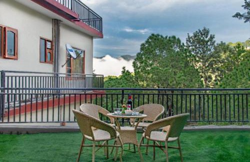 Dharampur Apartamento | Exotic Stays I The Mesmerizing View I Serviced Apartments I Open Air Pvt Lawn I Peacefull Area I Family Accomodation I Kasauli