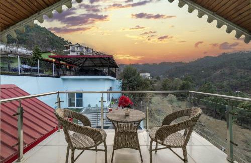 Dharampur Apartamento | Exotic Stays I The Rajmahal Retreat I 4 Bedroom Villa l Pet friendly & Serviced Villa I Nature Treks & Mountains View I Bonfire I Kasauli
