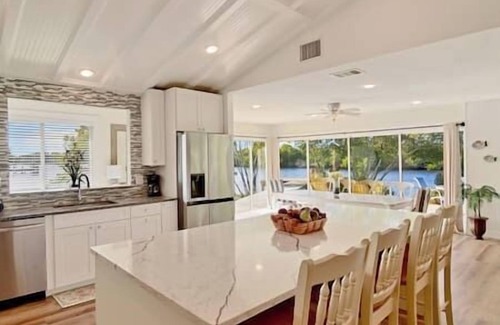 Fort Myers Casa | Exotic Water Front Getaway! Sleeps 14