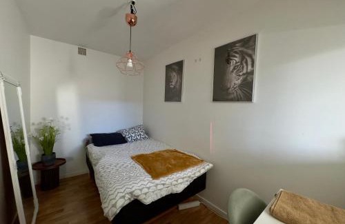Vasteras Municipality Apartamento | Exotisk lägenhet/Friparkering