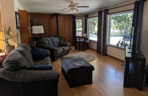 Thompson-Nicola Regional District Otro | Experience Zen in a charming 3-bedroom farmhouse in Beautiful Thompson-Nicola.