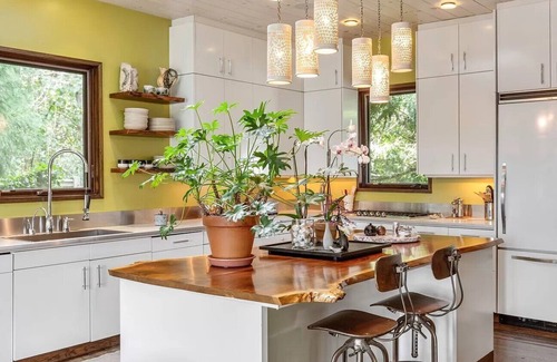 Amagansett Dunes Casa | Expansive Beachfront East Hampton Home with Private Beach Path, Perfect for...