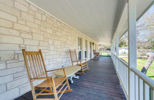 Oatmeal Casa | Expansive Bertram Retreat with Pool, on 28 Acres!