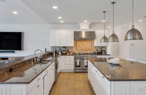Bridgehampton Casa | Expansive Bridgehampton Estate on almost 3 acres, Private Pool and Tennis,...
