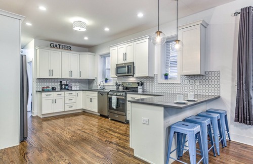 St. Louis Casa | Expansive Downtown Home | JZ Vacation Rentals