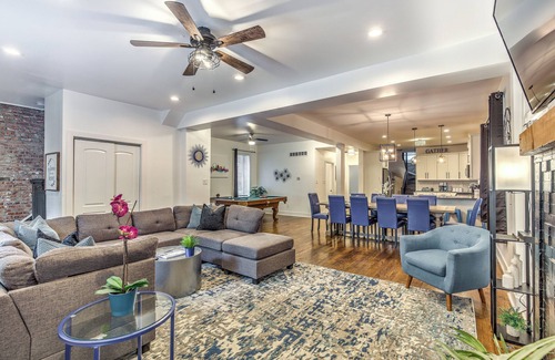 St. Louis Casa | Expansive Downtown Home | JZ Vacation Rentals