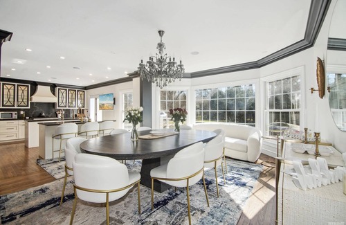 Beachwood Casa | Expansive, Elegant Escape with Soulful Touches and Serene Vibes