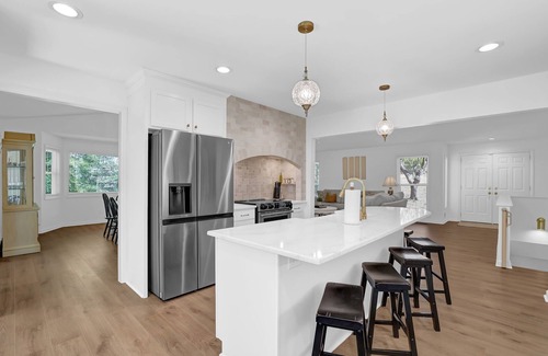 East Cobb Casa | Expansive Family Friendly East Cobb Retreat