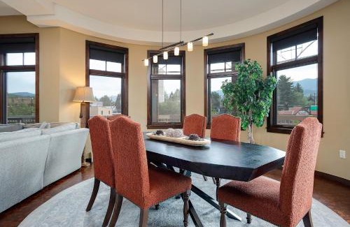Downtown Steamboat Springs Casa | Expansive Luxury Condo - Downtown - Summer AC