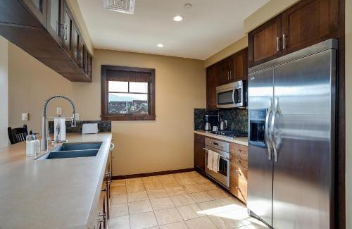 Downtown Steamboat Springs Casa | Expansive Luxury Condo - Downtown - Summer AC