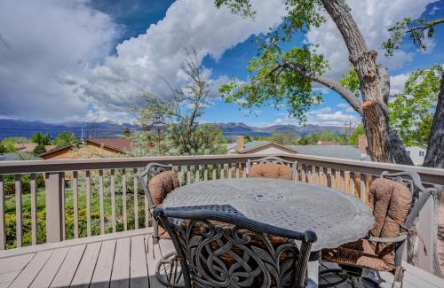Briargate Casa | Expansive Peak Views, 6BR House, Near USAFA