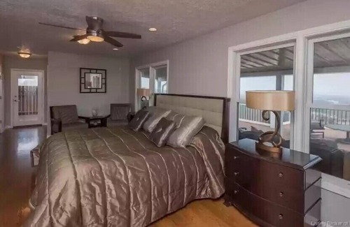 Speed Casa | Expansive view w/plenty of space to enjoy watching the sunrise every morning