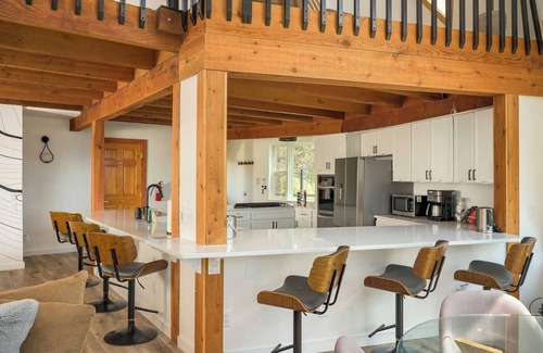 Idaho Springs Cabina | Expansive Views! 4500SqFt Mountain Dome Near Denver w/ Sauna, Hot Tub, Huge Deck