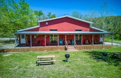 Norfork Casa | Expedition Suite, Gatherings, River view, Wade-in access