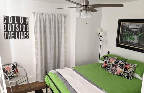 Tahlequah Apartamento | Experience A Historic 1700 sq ft property in Tahlequah!