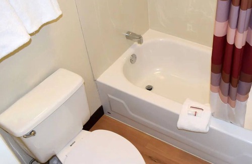 Bowmansville Casa | Experience a Weekend of Fun! Pet-friendly, FREE Parking, Near Glen Falls!