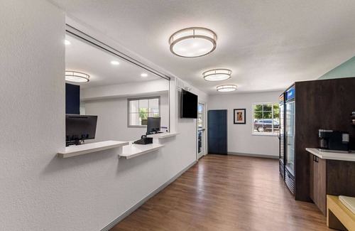 Hancock Apartamento | Experience Austin's Famous 6th Street! Full Kitchen, Pet-friendly Property!