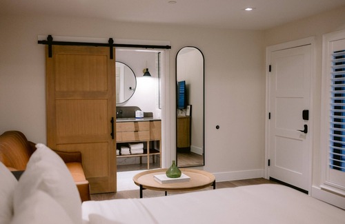 Midway Hotel | Experience Breathtaking Adventure! 3 Cozy Units w/Scenic Outdoor, Resort Access!