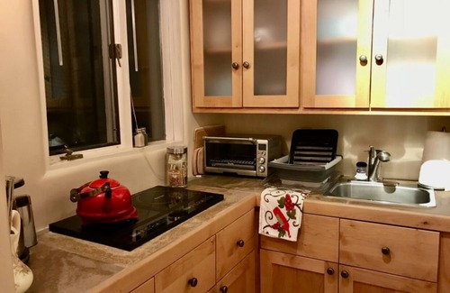 Historic Eastside Condominio | Experience charm in Historic Eastside, just a quick 5min drive to Santa Fe Plaza