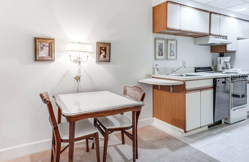 Chautauqua Apartamento | Experience Chautauqua! Newly Renovated Studio