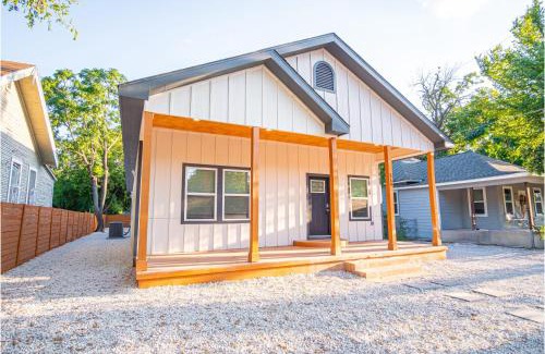 Denver Heights Casa | Experience Convenience w 4BR3BA Near Alamodome