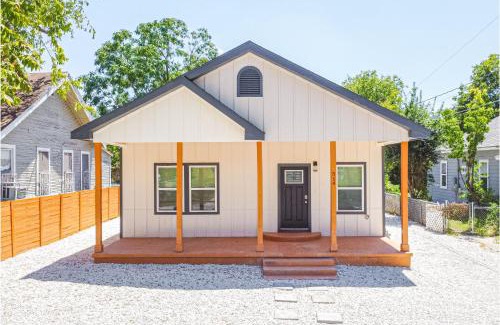 Denver Heights Casa | Experience Convenience w 4BR3BA Near Alamodome