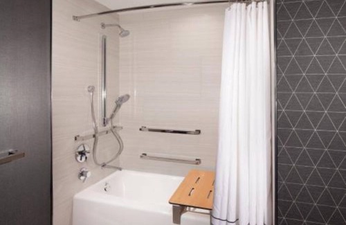 Fremont Casa | Experience elegance at our newly renovated Room