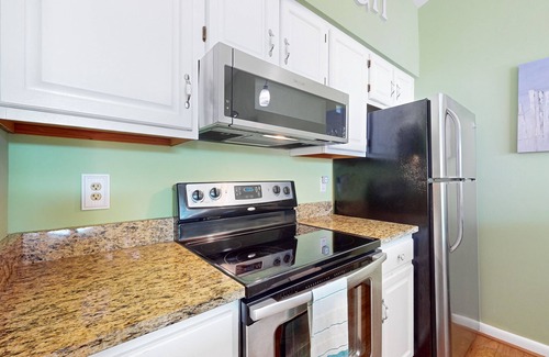 Bethany Beach Condominio | Experience fun at Sea Colony Bethany Beach - beach, tennis, & pickleball