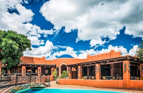Livingstone Apartamento | Experience Helicopter Flights through Batoka Gorge! 3 Spacious Units, Pool, Spa!