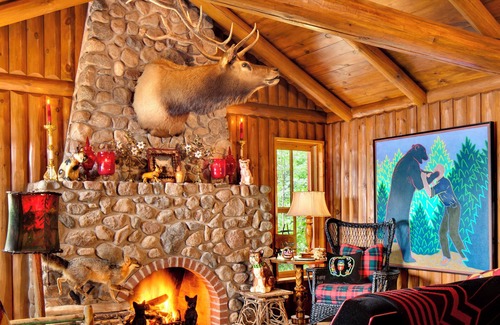 Rhinelander Cabina | EXPERIENCE LAKESIDE LUXURY AT MAPLE CABIN: YOUR IDYLLIC RETREAT IN STAR LAKE, WI