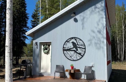 Badger Cabina | Experience Lakeside Cabin Living in North Pole, Alaska!