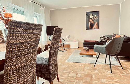 Elz Apartamento | ¡Experimente Limburg de cerca! 90m², estacionamiento, jardín
