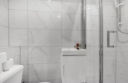 Shacklewell Apartamento | Experience Local - Quaint Basement Studio in Central Location
