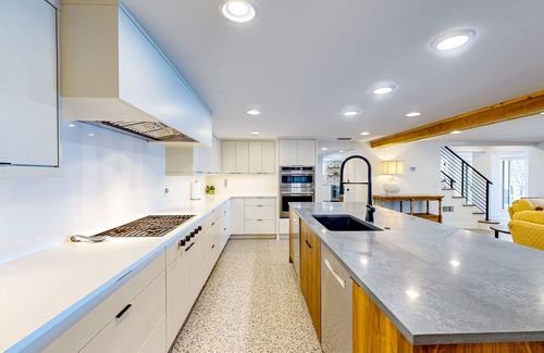 Mount Dora Casa | Experience Luxury and Charm at Our Lakefront Vacation Rental in Mount Dora, FL!