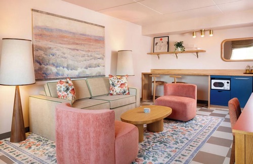 Albuquerque Original Townsite Hotel | Experience Modern Comfort with Cozy Charm Downtown