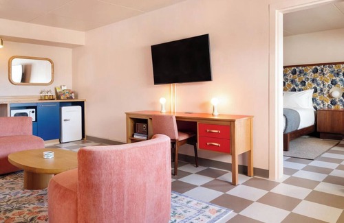Albuquerque Original Townsite Hotel | Experience Modern Comfort with Cozy Charm Downtown