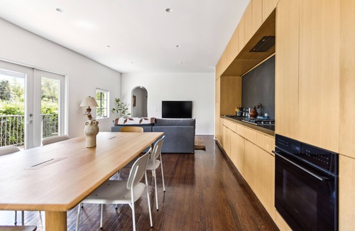 Silver Lake Condominio | Experience Modern Luxury at Silverlake Waterfront