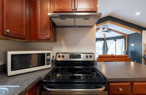 Basye Casa | Experience nature's charm! Retreat near Bryce Resort/George Washington Forest
