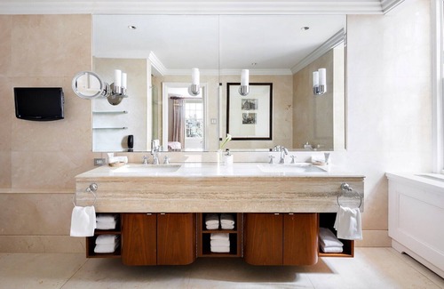 Central Park South Hotel | Experience NY Grandeur: Elite Stays at The Pierre next to Central Park
