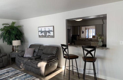 Oshkosh Casa | Experience Oshkosh charm near EAA Aviation Museum