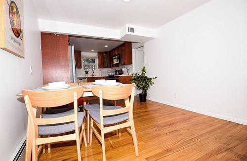 Commack Apartamento | Experience Our First Vrbo Magic!!!!