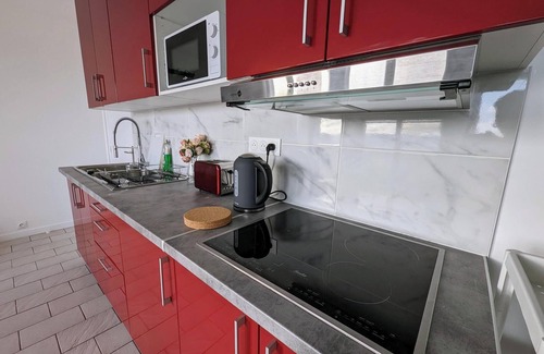 Les Gondoles Apartamento | Experience Parisian Living with Breathtaking Seine Views! 🌟4-8 People Family
