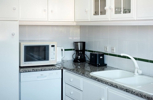 Pataias Apartamento | Experience Portugal at its finest: Beach, activities,culture -the perfect blend!